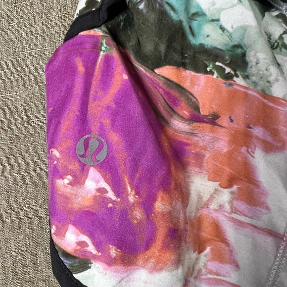 Lululemon Speed Short-
Pigment Wave Multi / Black - Picture 6 of 7